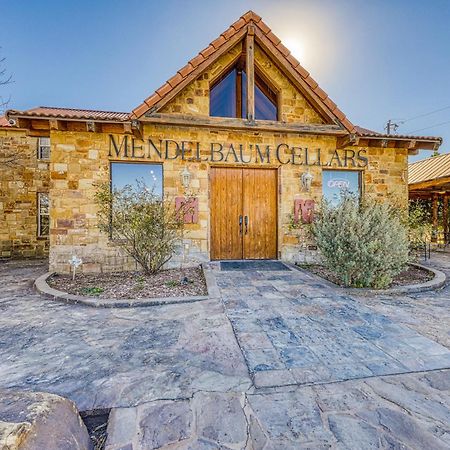 Vila The Pecan @ Mendelbaum Winery Guest Cabins Fredericksburg Exteriér fotografie