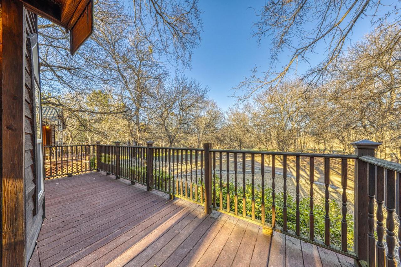 Vila The Pecan @ Mendelbaum Winery Guest Cabins Fredericksburg Exteriér fotografie