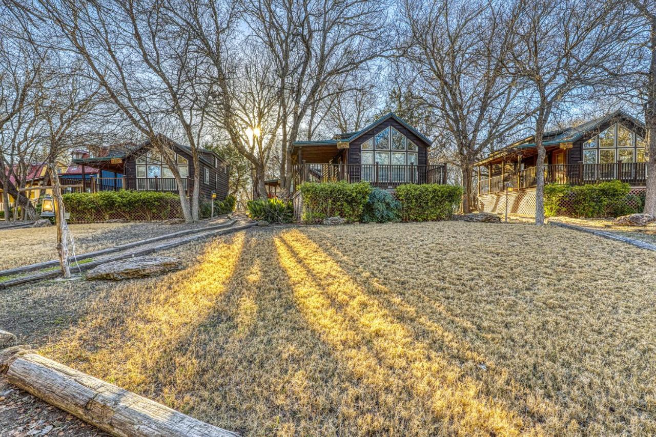 Vila The Pecan @ Mendelbaum Winery Guest Cabins Fredericksburg Exteriér fotografie