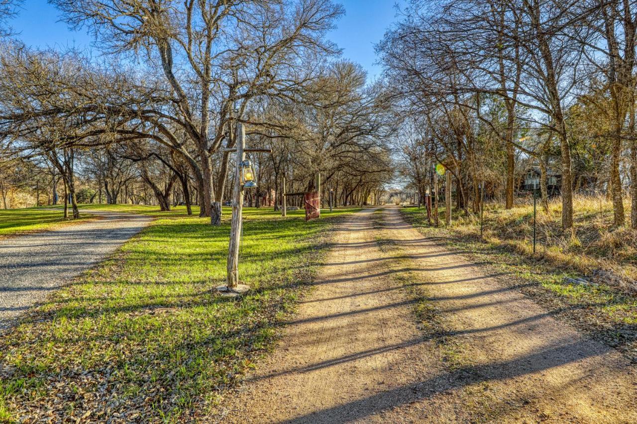 Vila The Pecan @ Mendelbaum Winery Guest Cabins Fredericksburg Exteriér fotografie