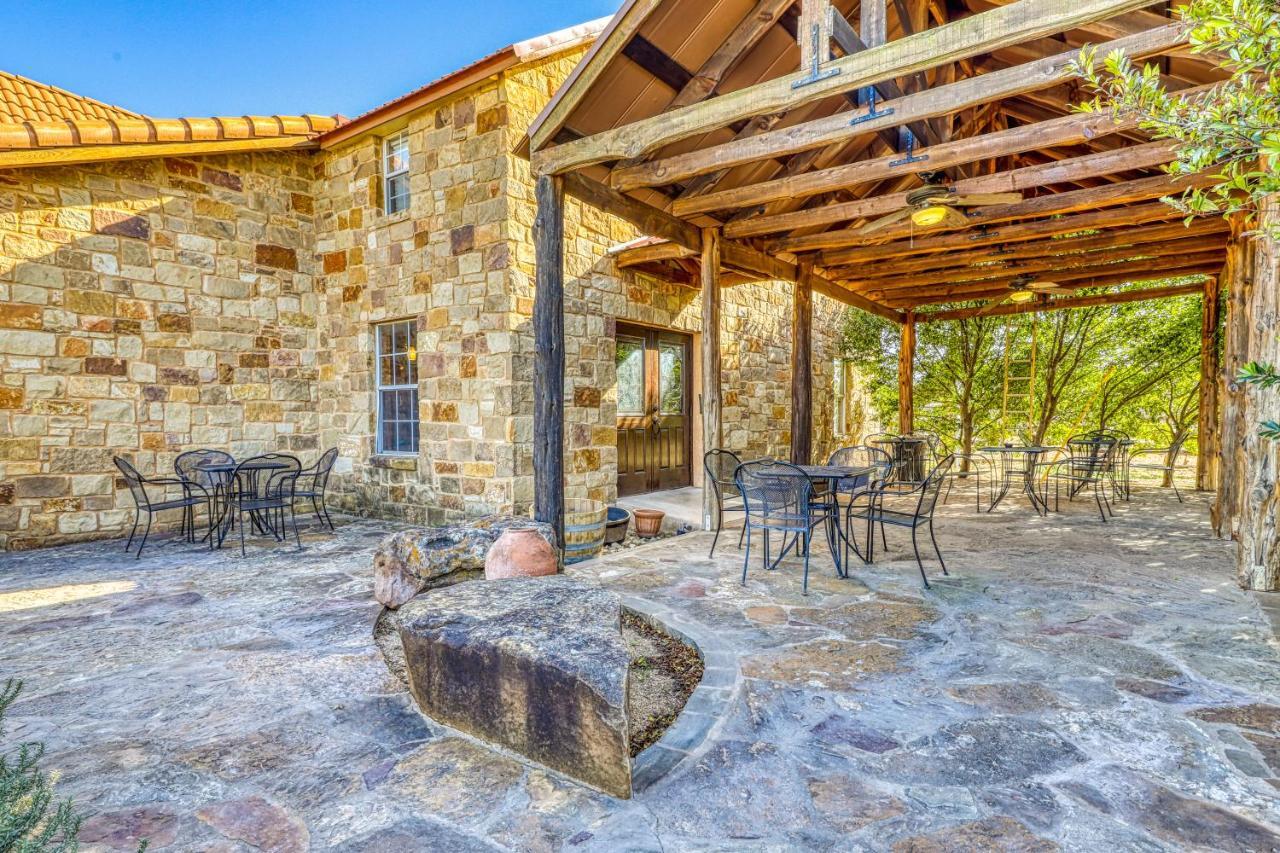 Vila The Pecan @ Mendelbaum Winery Guest Cabins Fredericksburg Exteriér fotografie