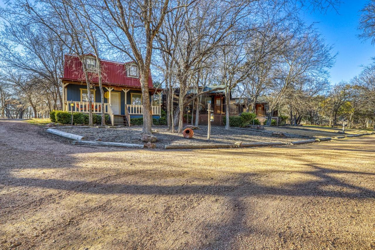 Vila The Pecan @ Mendelbaum Winery Guest Cabins Fredericksburg Exteriér fotografie