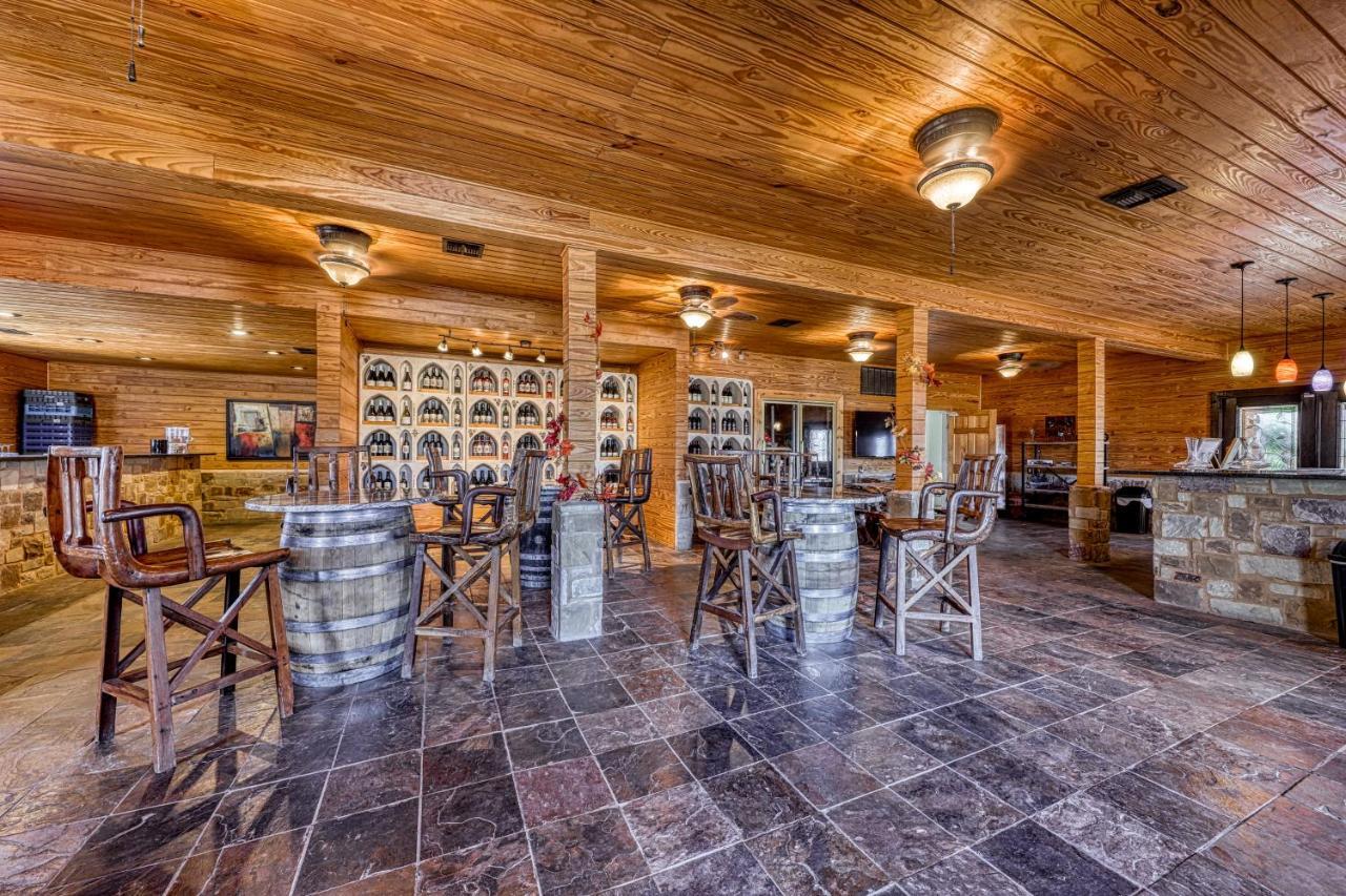 Vila The Pecan @ Mendelbaum Winery Guest Cabins Fredericksburg Exteriér fotografie