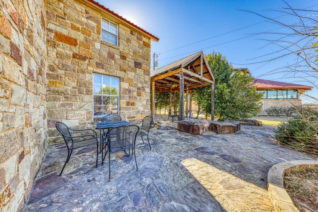 Vila The Pecan @ Mendelbaum Winery Guest Cabins Fredericksburg Exteriér fotografie