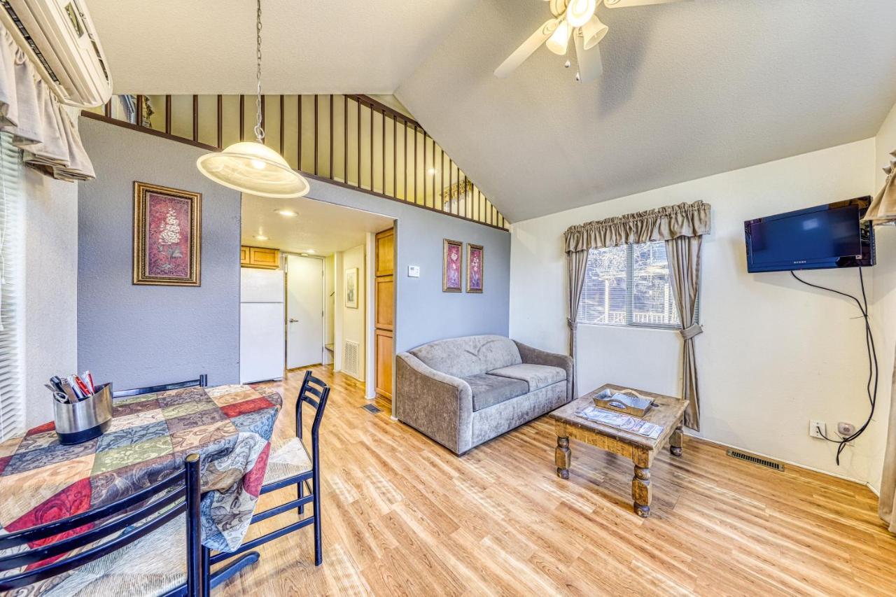 Vila The Pecan @ Mendelbaum Winery Guest Cabins Fredericksburg Exteriér fotografie
